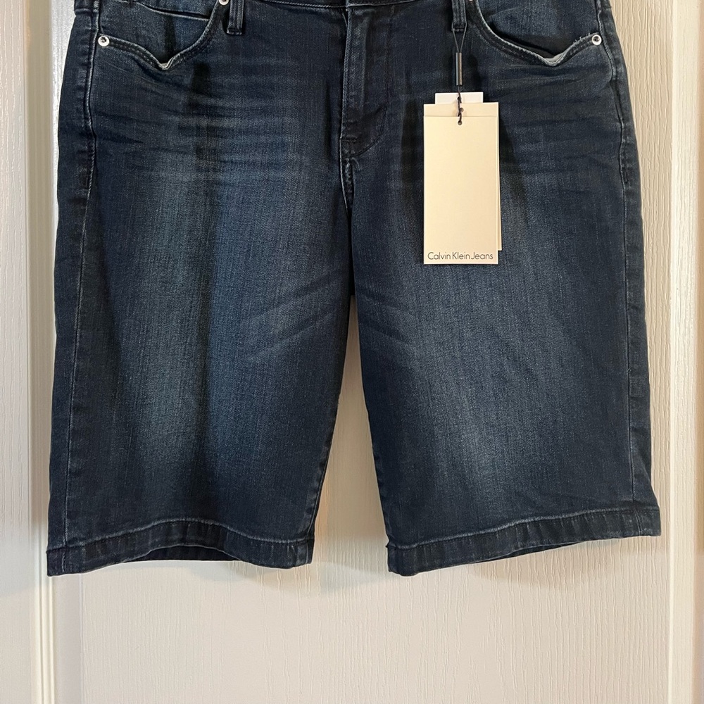 New Calvin Klein Bermuda Jeans Size 29 (8)